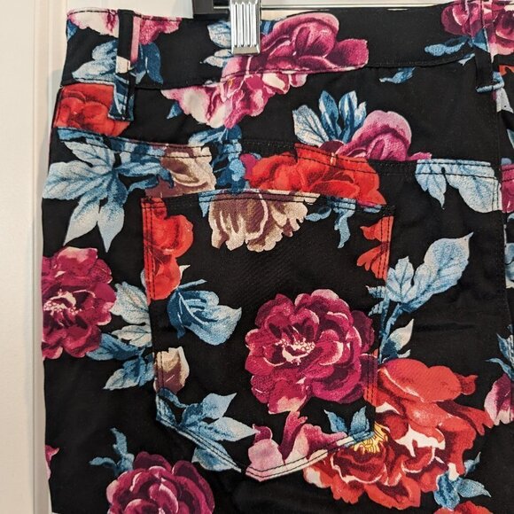 Chico's Jeggings Black Floral Stretch Button Pants Chicos Size 3R Womens 16R - Picture 12 of 16